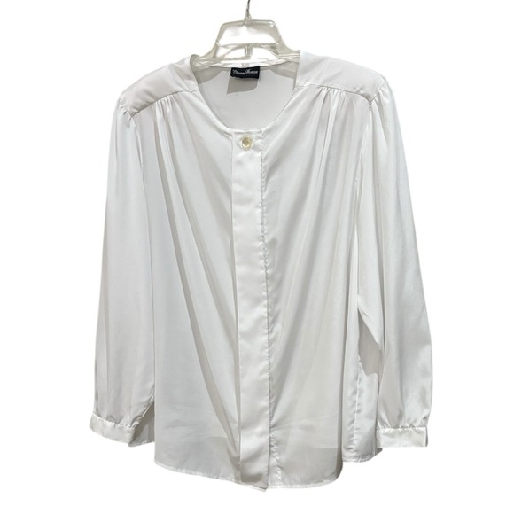Gianna Tops - Vtg Gianna Woman Ivory Satin Blouse Hidden Button Career Top Est. 2X See Desc